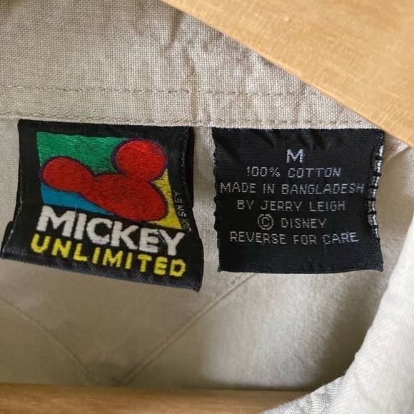 Mickey Unlimited button down Mickey Minnie shirt long sleeve 100% cotton Medium - Picture 2 of 10